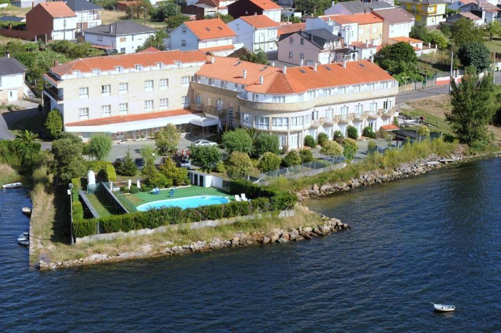 Hotel Park Noia Bagian luar foto