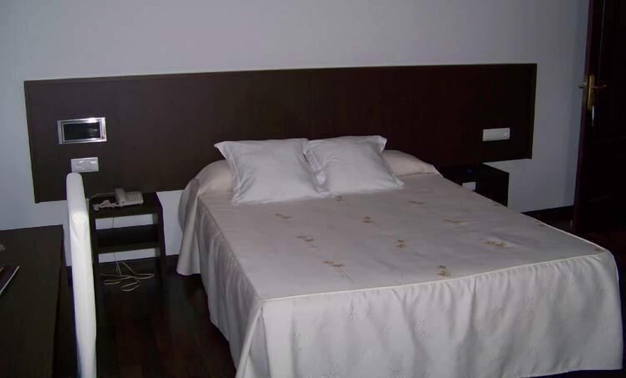 Hotel Park Noia Bagian luar foto