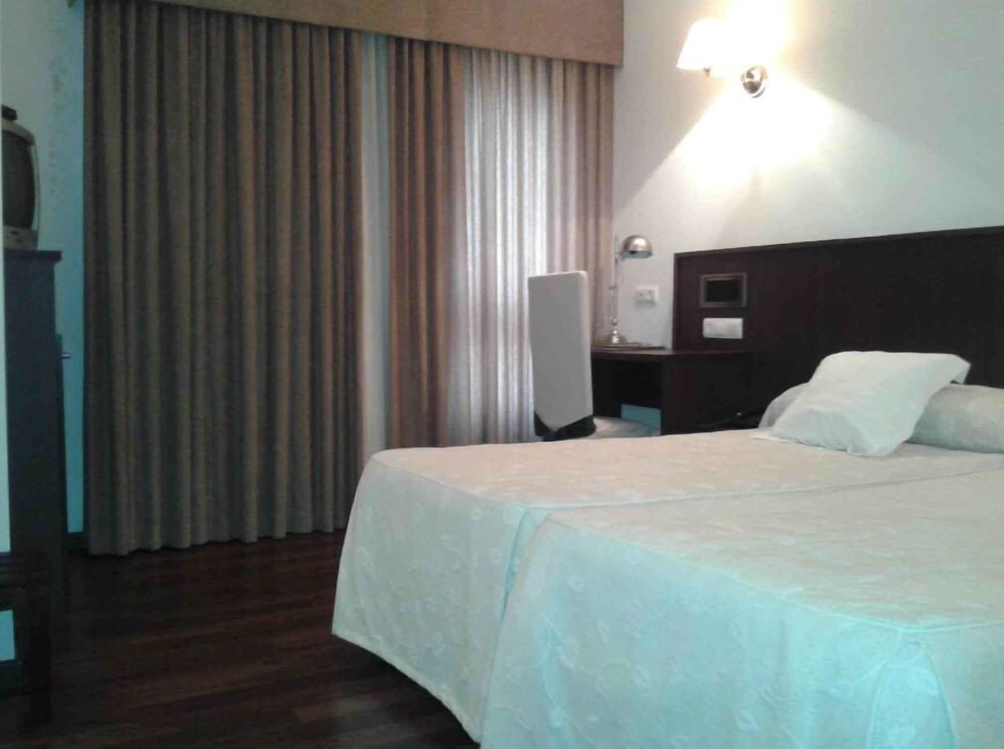 Hotel Park Noia Bagian luar foto