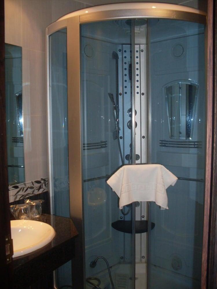 Hotel Park Noia Bagian luar foto
