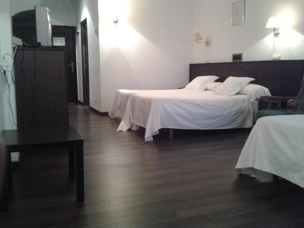 Hotel Park Noia Bagian luar foto